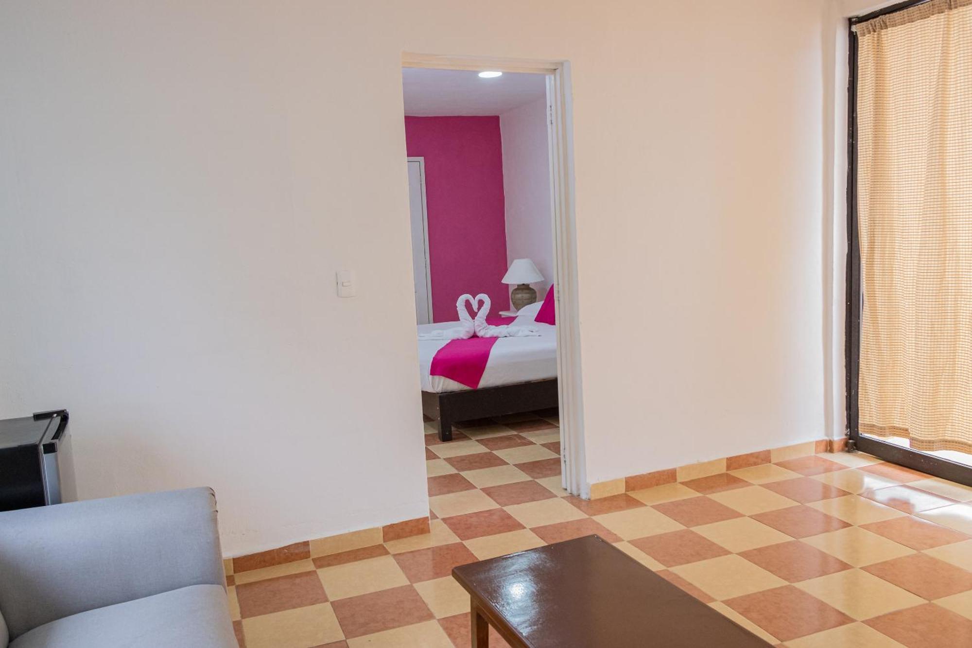 Oyo Hotel Marias,Aeropuerto Internacional De Chetumal Buitenkant foto