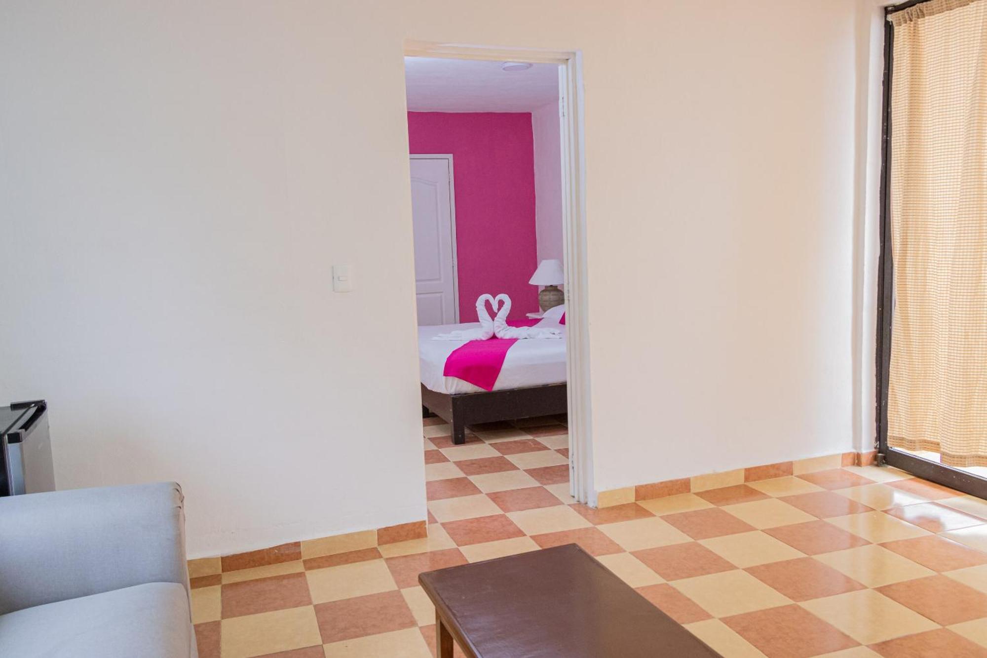 Oyo Hotel Marias,Aeropuerto Internacional De Chetumal Buitenkant foto