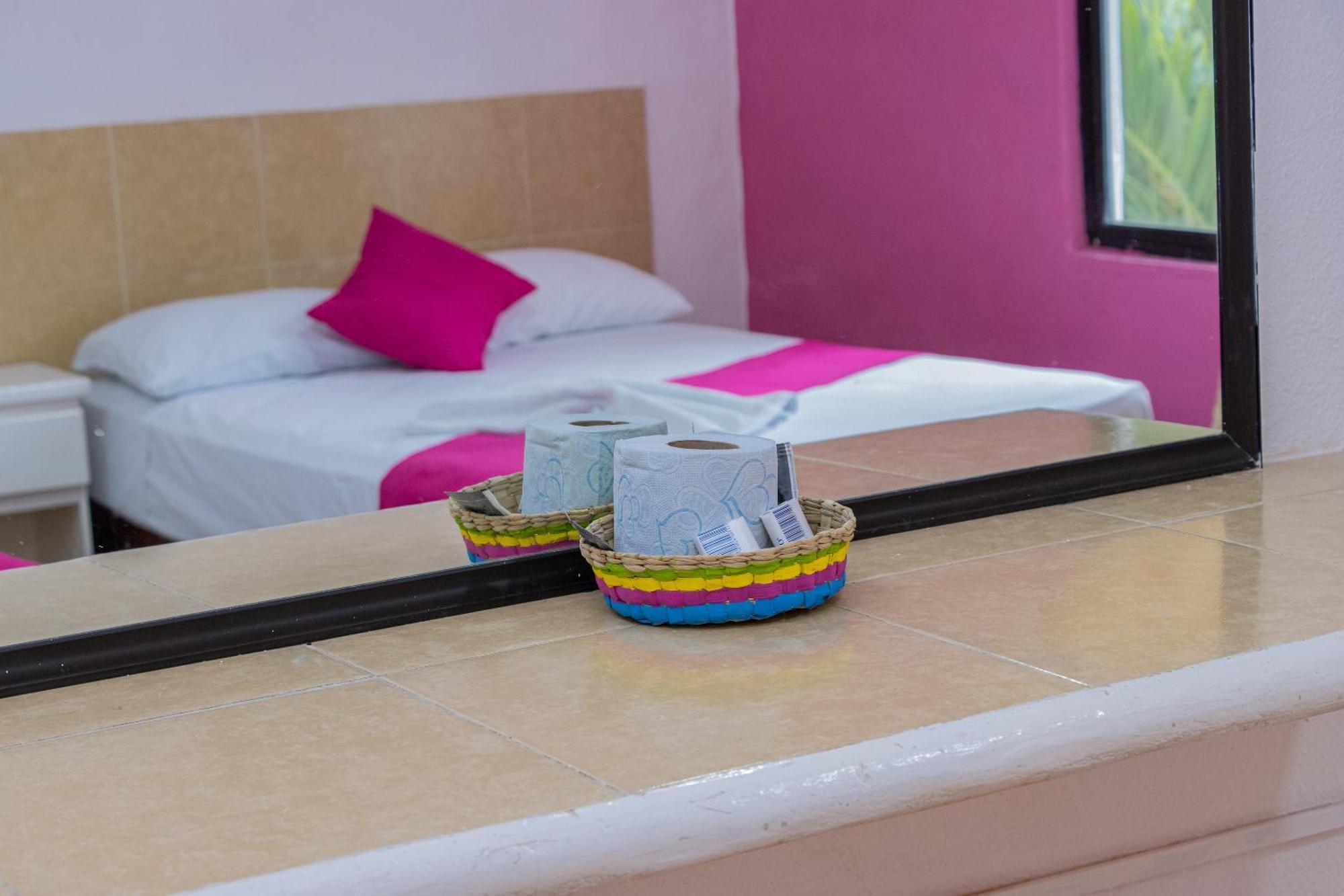 Oyo Hotel Marias,Aeropuerto Internacional De Chetumal Buitenkant foto