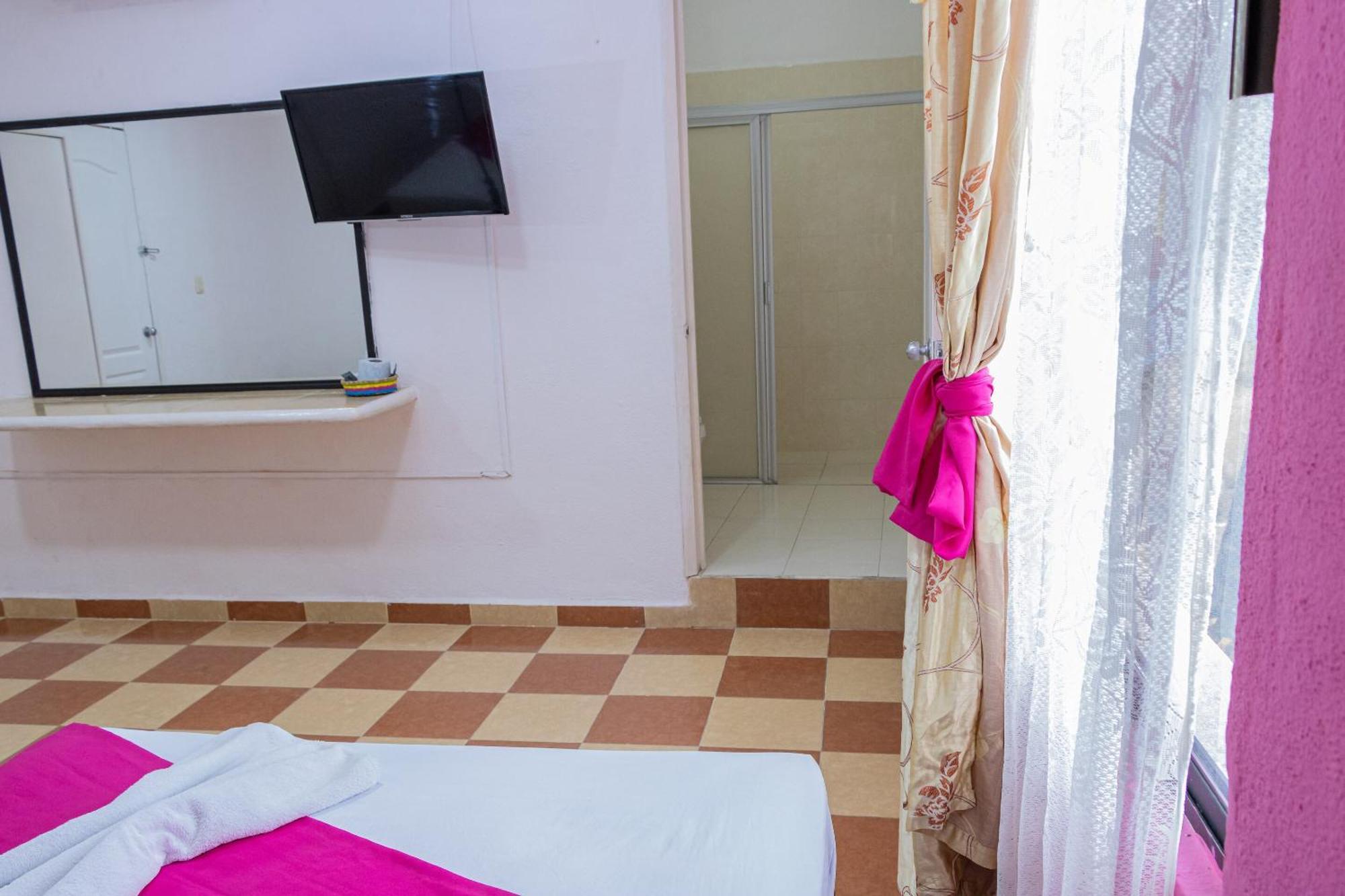 Oyo Hotel Marias,Aeropuerto Internacional De Chetumal Buitenkant foto
